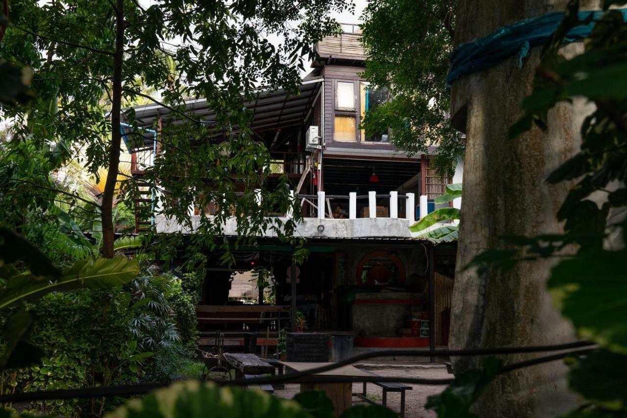 Moov Inn Garden Hostel Koh Tao Exterior photo